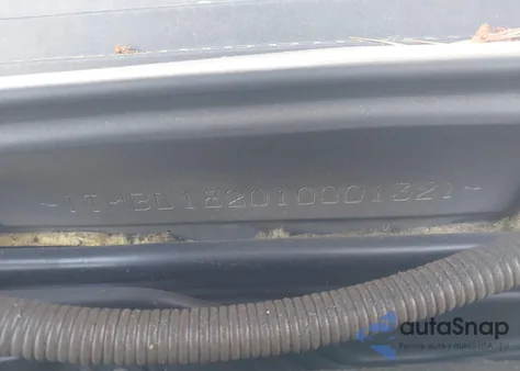 2001 Lexus Is 300 from USA, damaged, VIN JTHBD182010001321